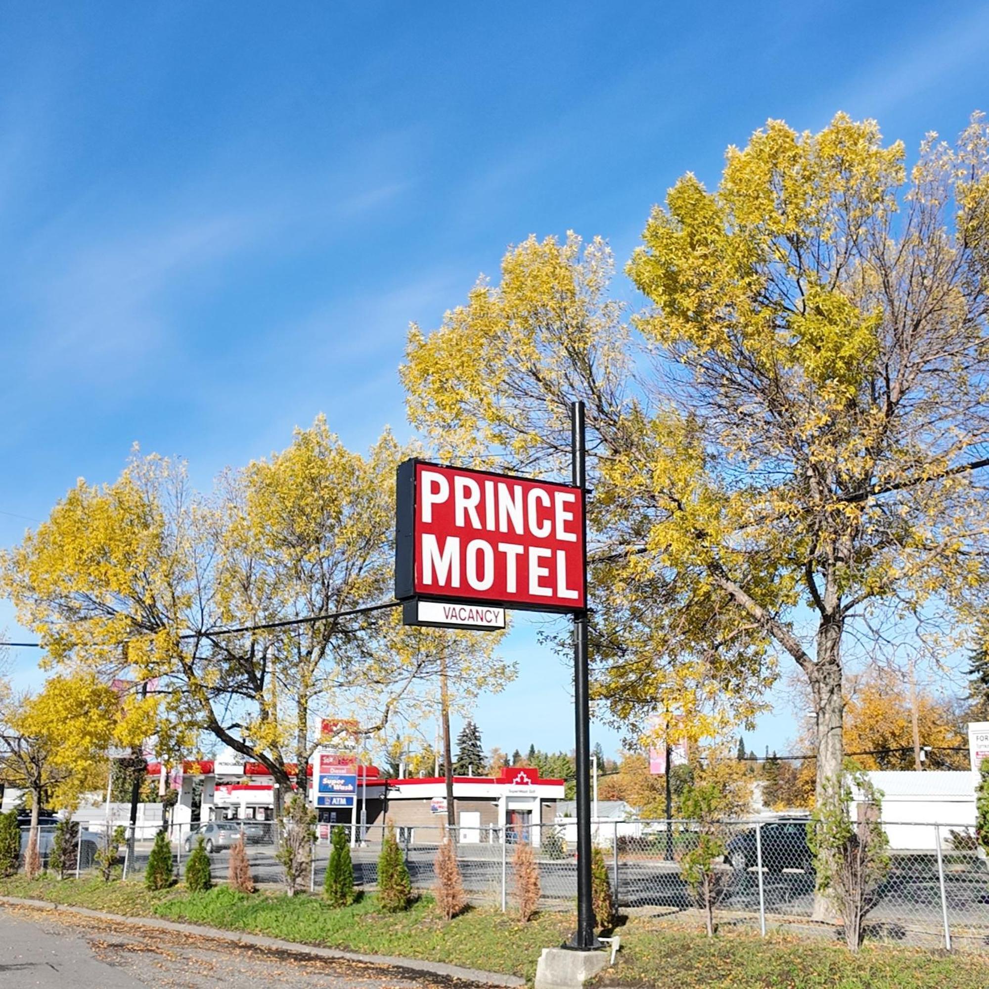 Prince Motel Принс Джордж Екстериор снимка