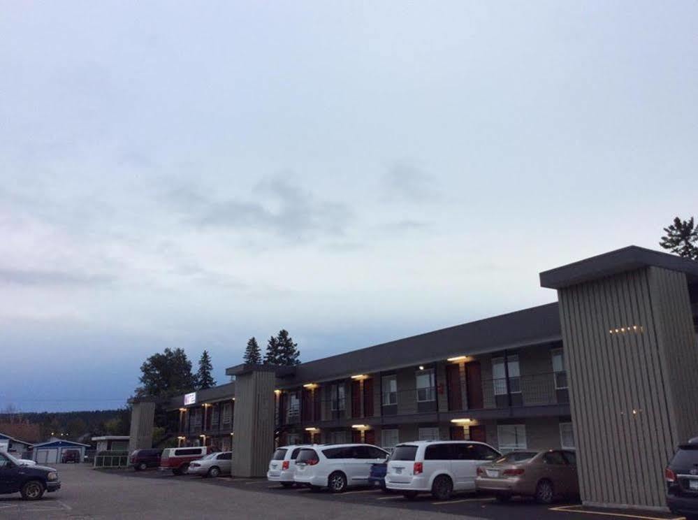 Prince Motel Принс Джордж Екстериор снимка
